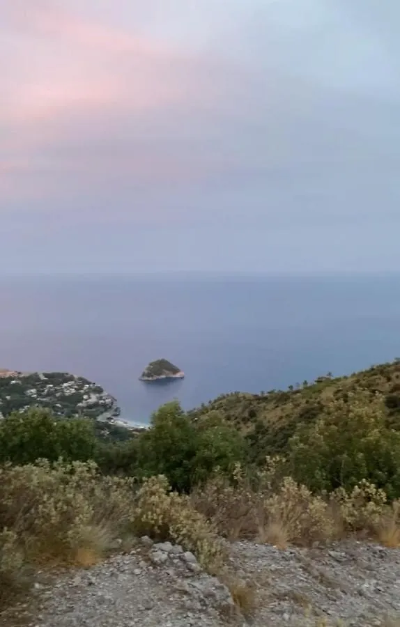 Apartment Appartamento Ca' Sandra Vado Ligure